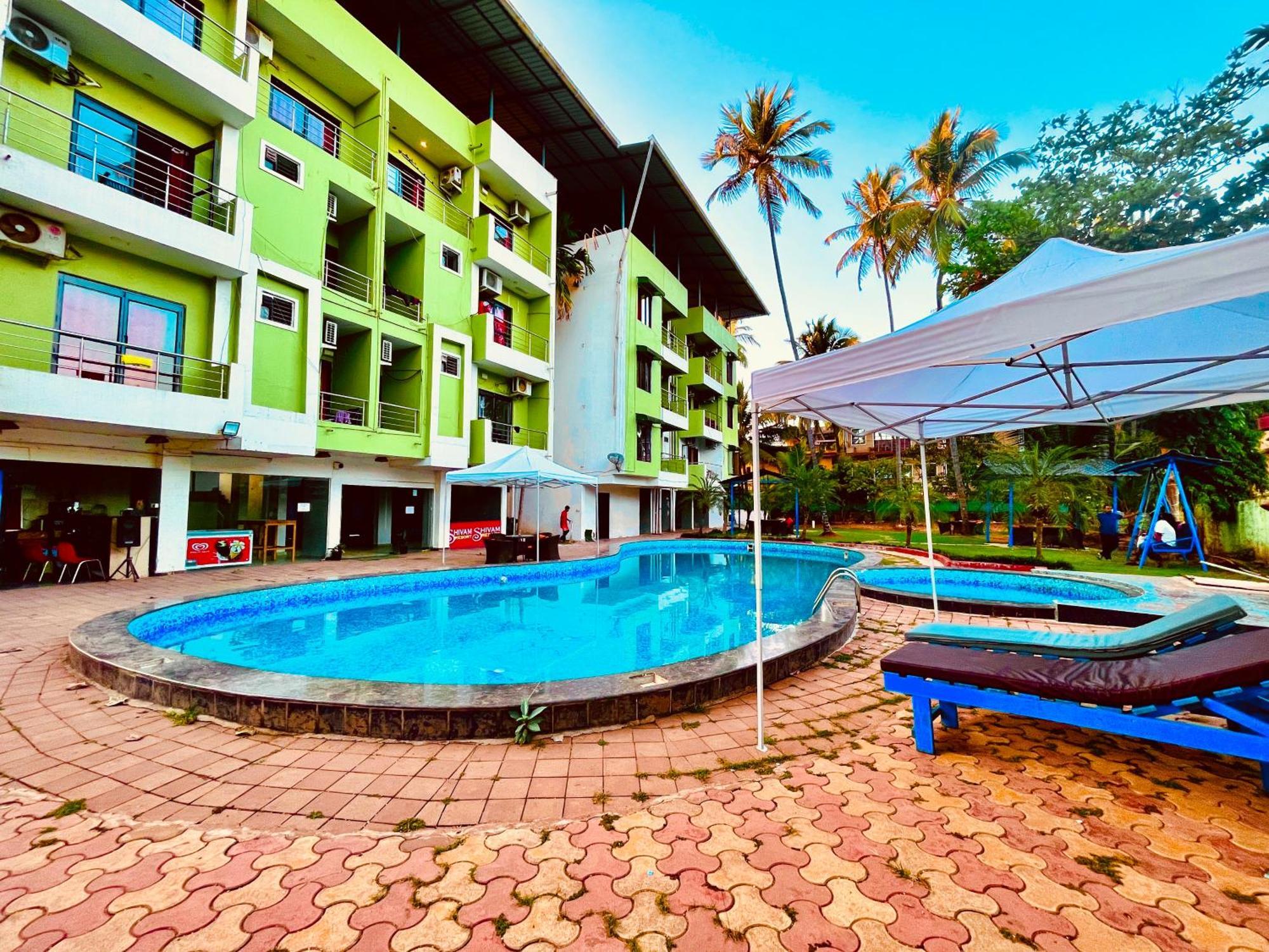 Summer Beach Resort, Goa - #Near Baga Beach #Swimming Pool #Garden #Bar #Lift #Premium Rooms #Property Of The Year #70565-84665 كالانغيُت المظهر الخارجي الصورة
