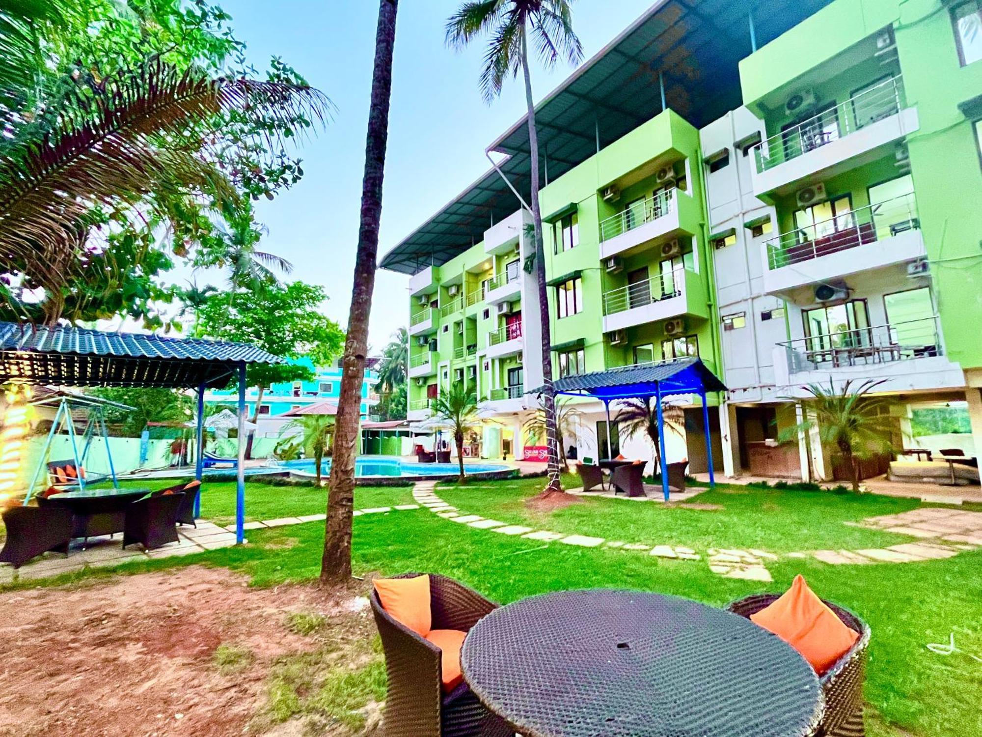 Summer Beach Resort, Goa - #Near Baga Beach #Swimming Pool #Garden #Bar #Lift #Premium Rooms #Property Of The Year #70565-84665 كالانغيُت المظهر الخارجي الصورة