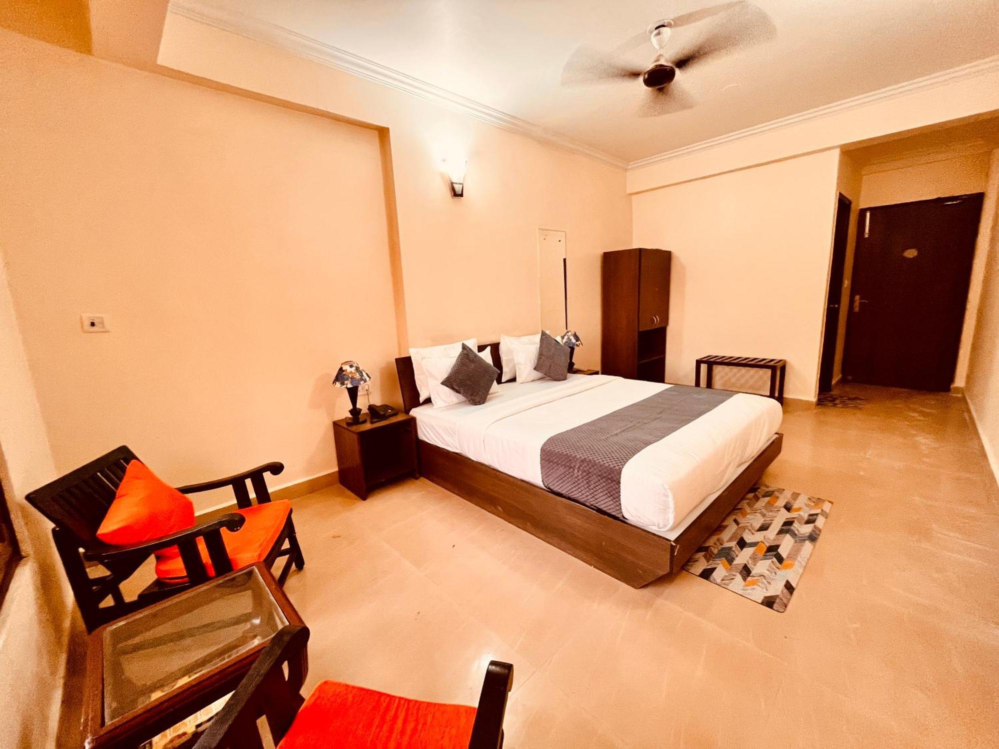 Summer Beach Resort, Goa - #Near Baga Beach #Swimming Pool #Garden #Bar #Lift #Premium Rooms #Property Of The Year #70565-84665 كالانغيُت المظهر الخارجي الصورة