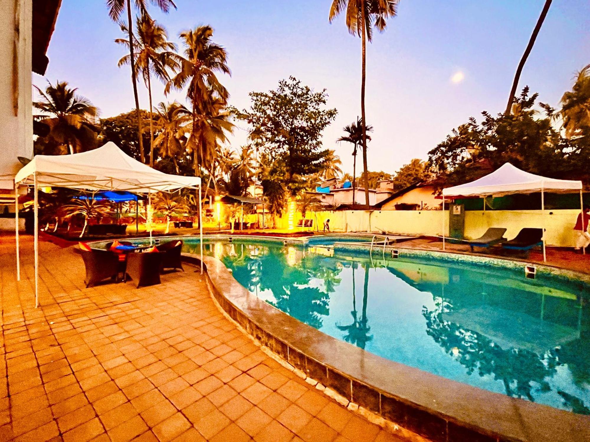 Summer Beach Resort, Goa - #Near Baga Beach #Swimming Pool #Garden #Bar #Lift #Premium Rooms #Property Of The Year #70565-84665 كالانغيُت المظهر الخارجي الصورة