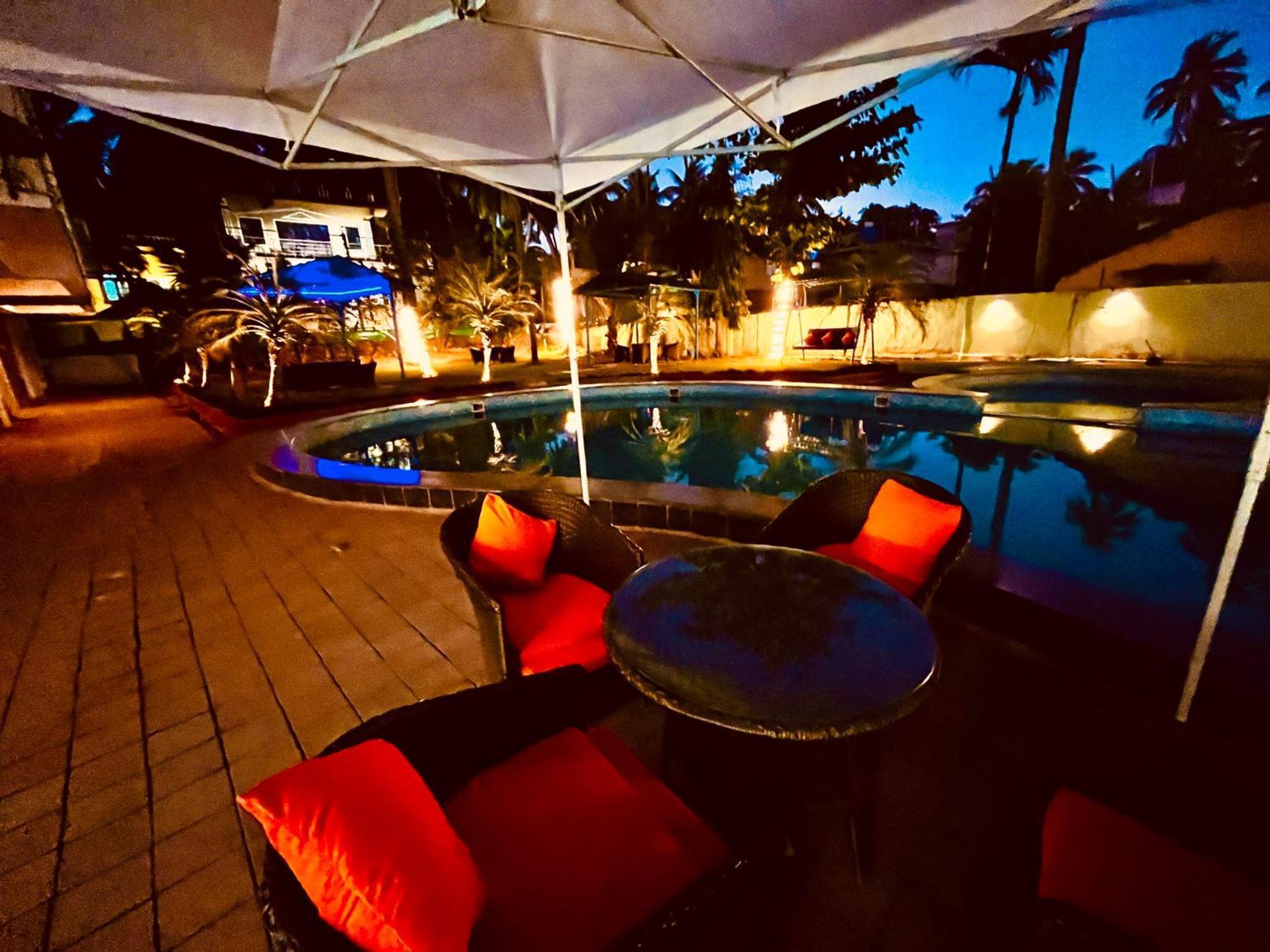 Summer Beach Resort, Goa - #Near Baga Beach #Swimming Pool #Garden #Bar #Lift #Premium Rooms #Property Of The Year #70565-84665 كالانغيُت المظهر الخارجي الصورة